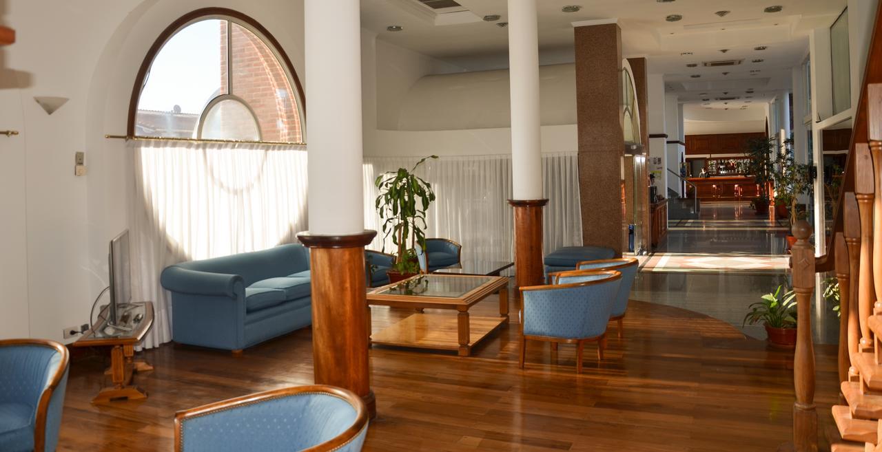 Hotel Reviens Pinamar Eksteriør bilde